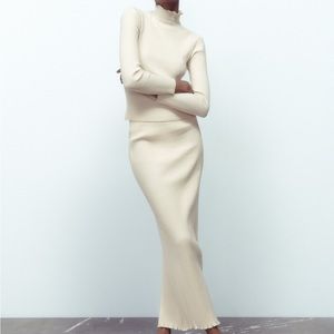 NWT Zara Ribbed T-Shirt And Long Skirt With Slit Size S